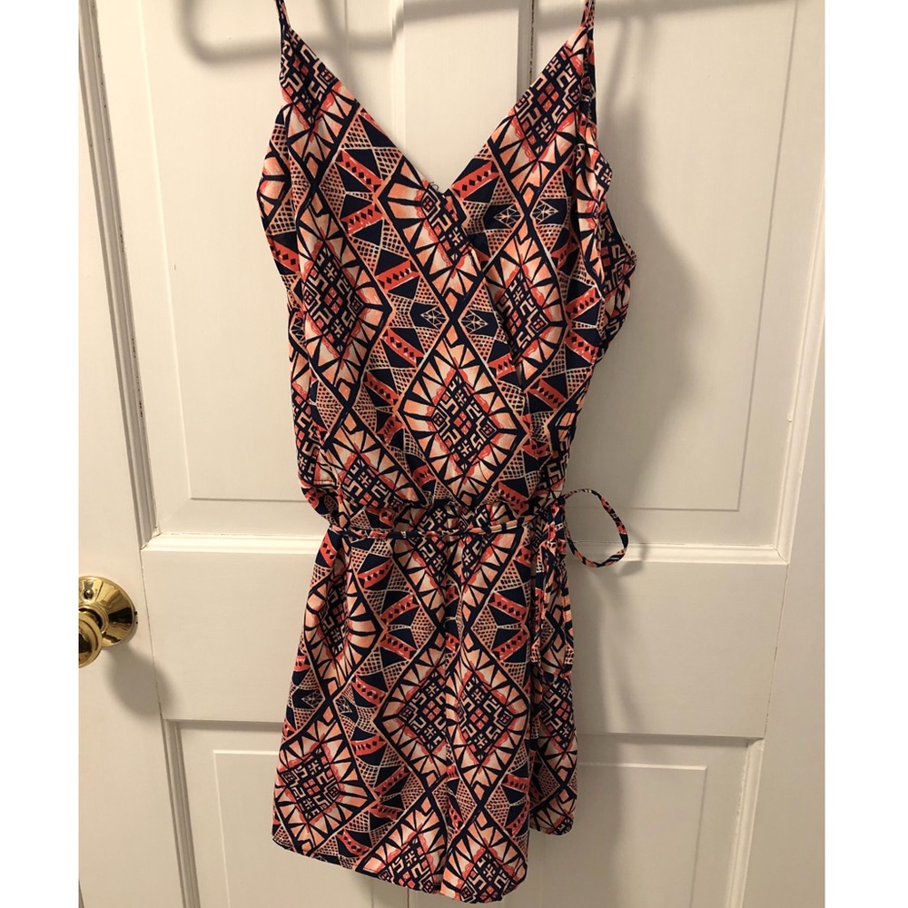 Pattern Romper - Picture 2 of 5